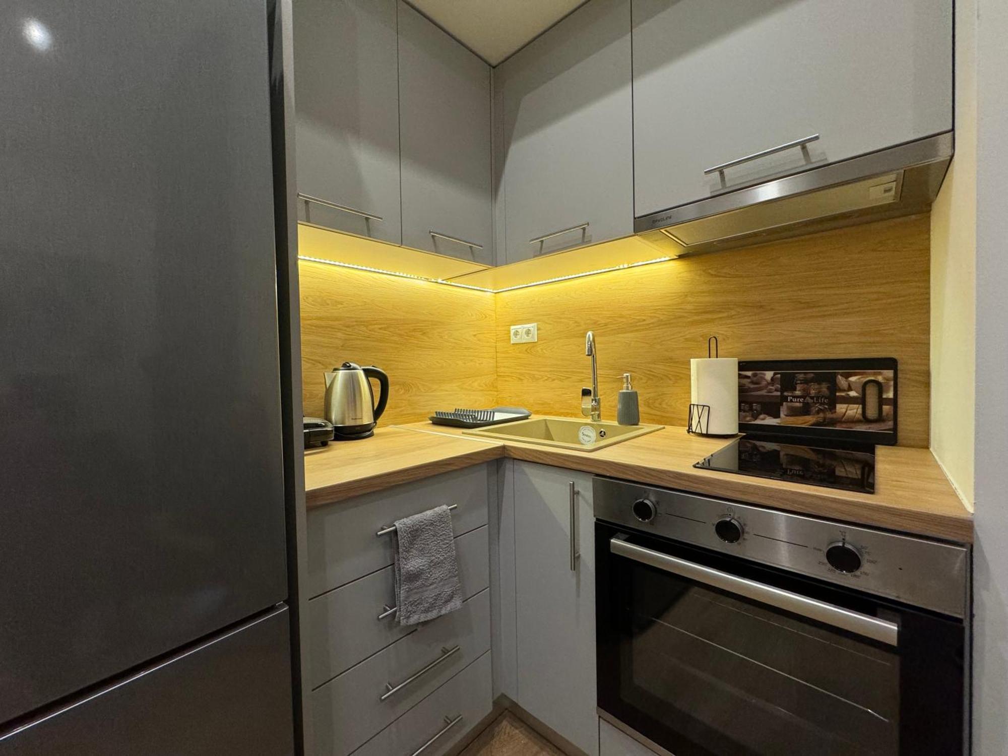 Dekolomvou Apartment Солун Екстериор снимка