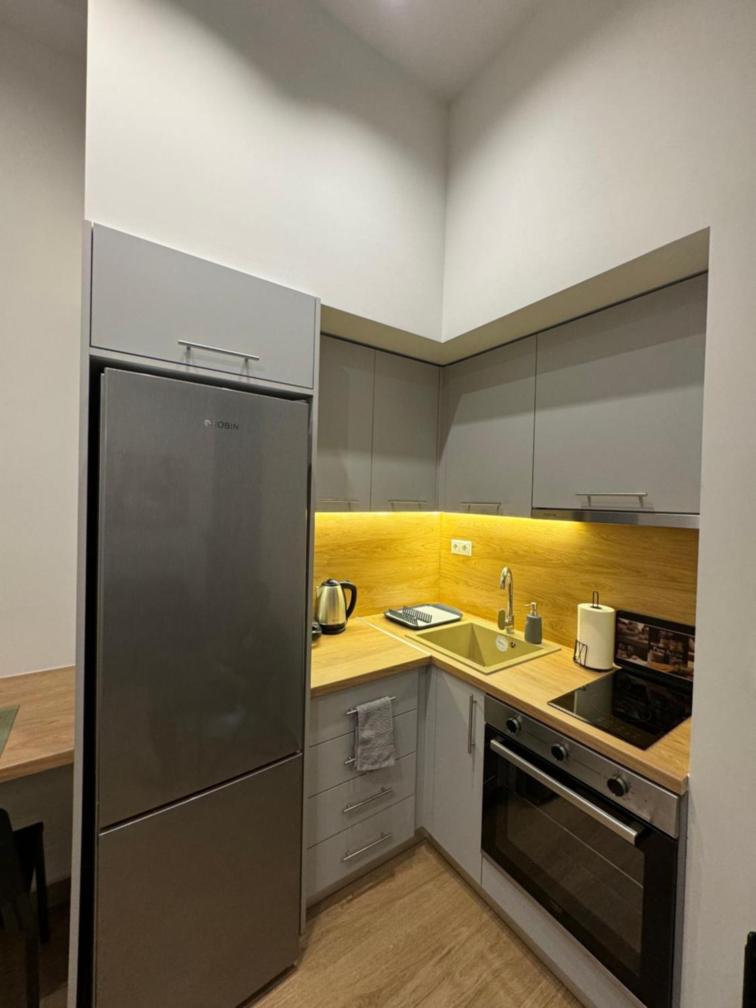 Dekolomvou Apartment Солун Екстериор снимка