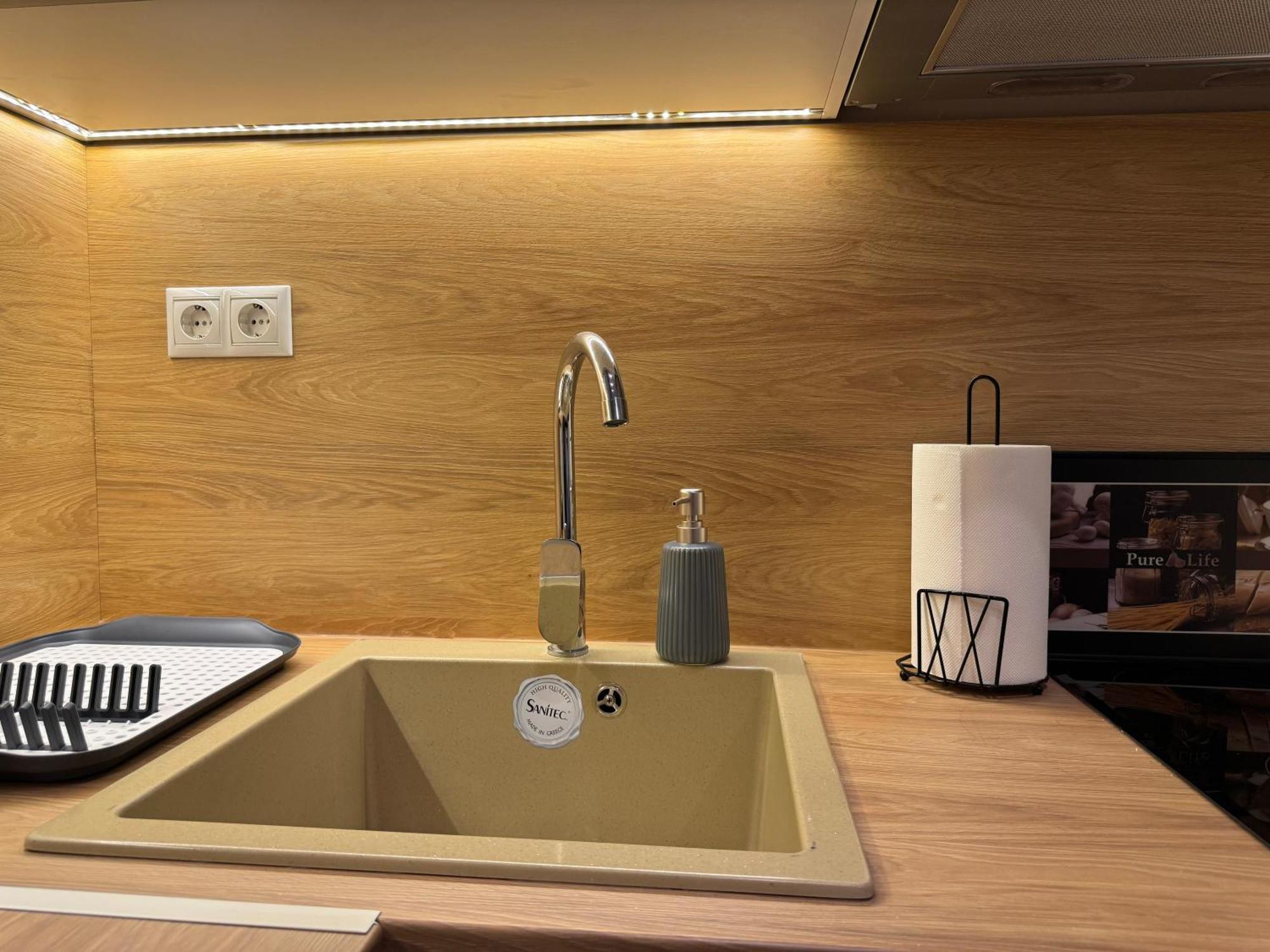 Dekolomvou Apartment Солун Екстериор снимка