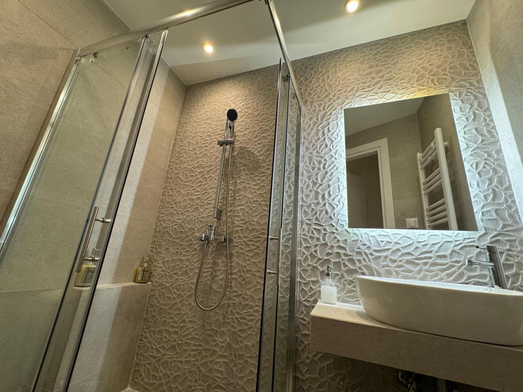 Dekolomvou Apartment Солун Екстериор снимка