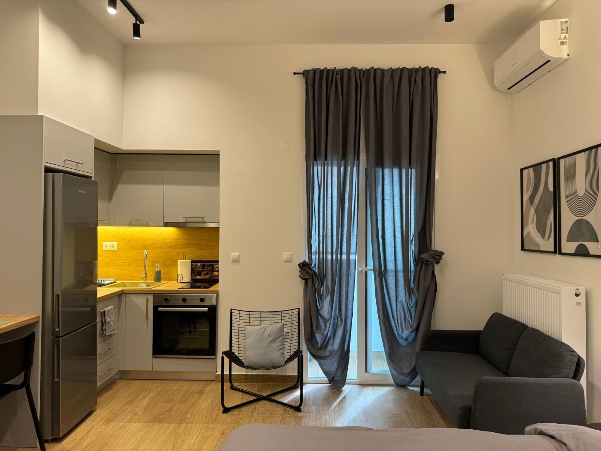Dekolomvou Apartment Солун Екстериор снимка